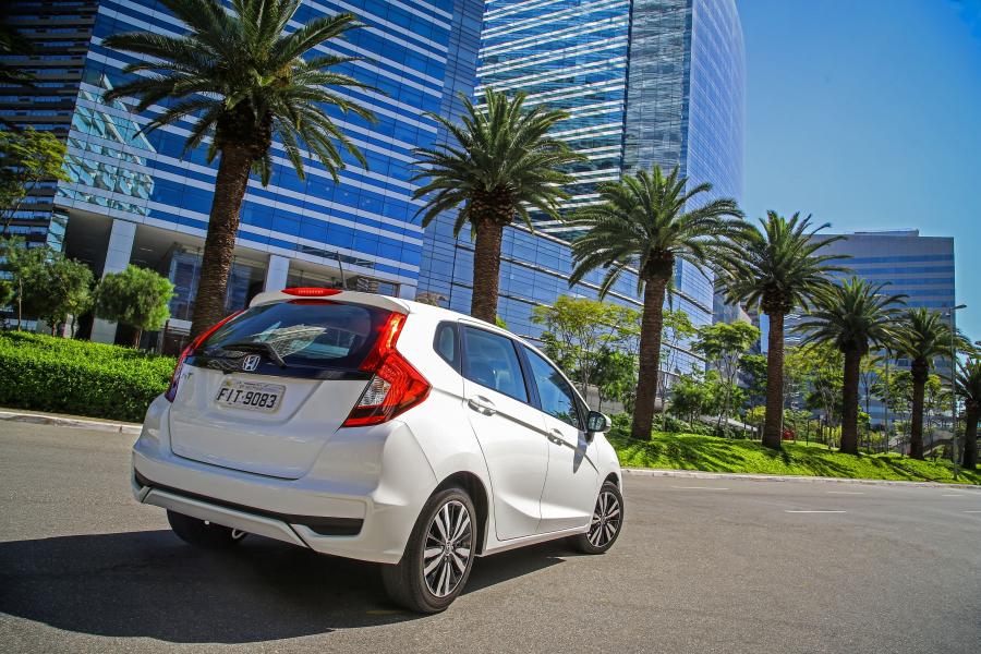  Honda Fit 2017 года  (LA) (фото 12 из 40)